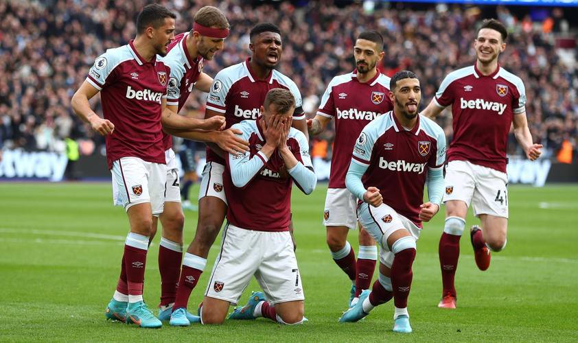 都体：佛罗伦萨球迷说DV9是“吉普赛人”，俱乐部被罚款2万欧