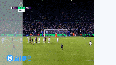 欧文快攻完成压哨上篮