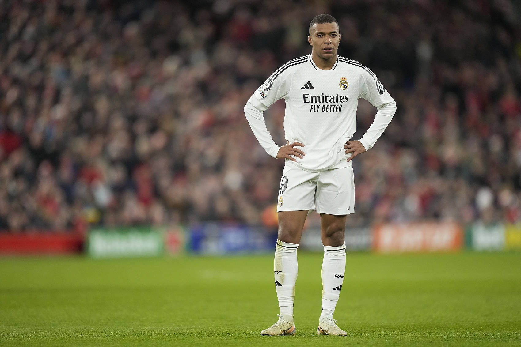 镜报：欧足联驳回水晶宫欧协联赛程调整申请，将面临9天4赛