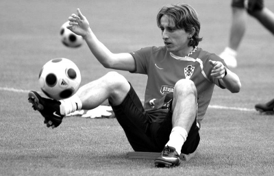 Shams：国王对全队球员交易持开放态度，小萨&拉文受关注